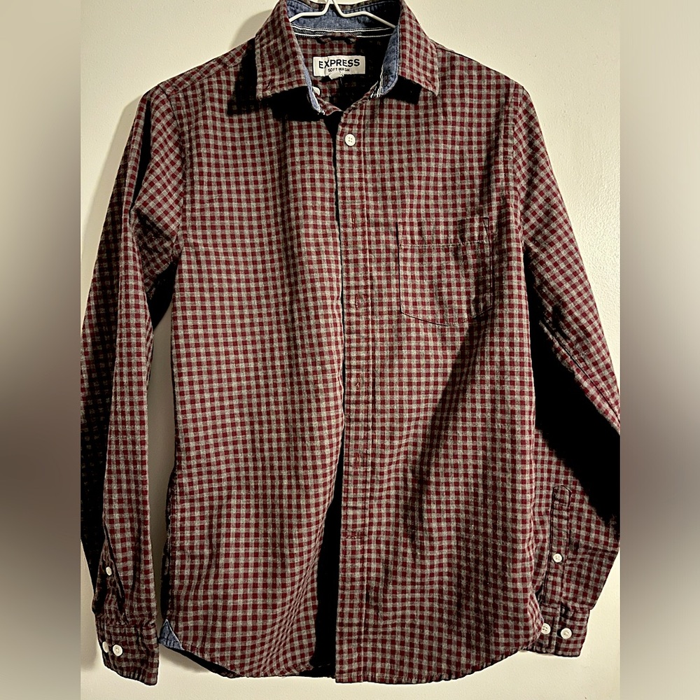 Mens Express Soft Wash Red Gray Casual Button Down Plaid Shirt Extra Small